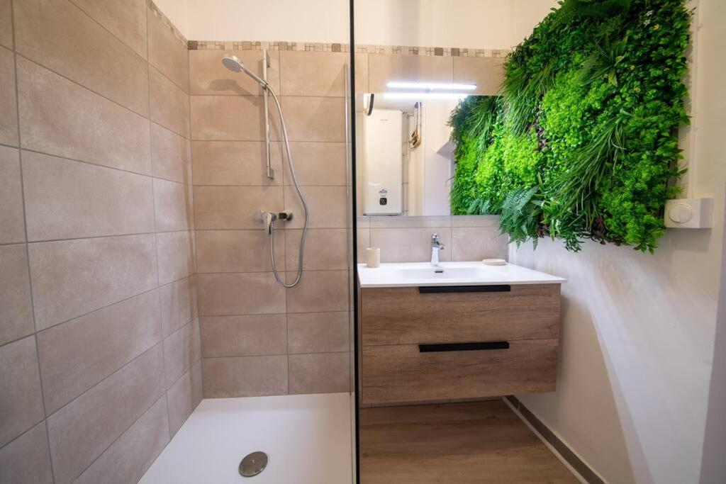 Logement De Charme En Plein Coeur D'Avinhão Exterior foto