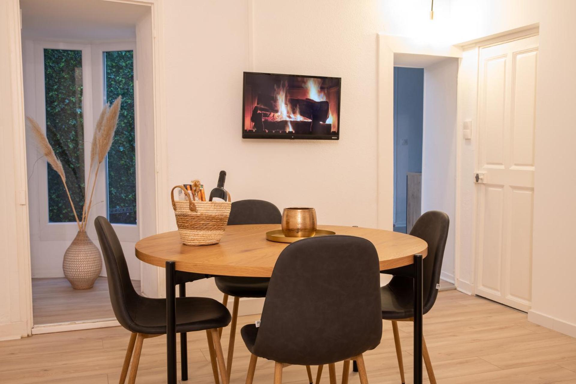 Logement De Charme En Plein Coeur D'Avinhão Exterior foto